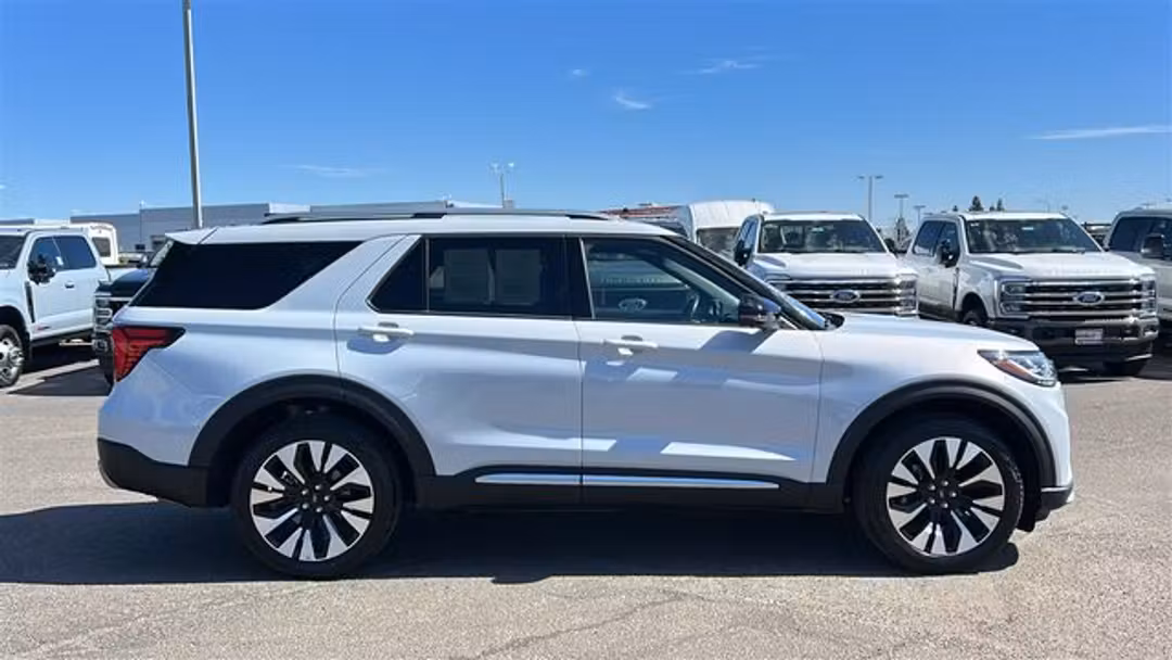 2025 Ford Explorer Platinum - Image 2