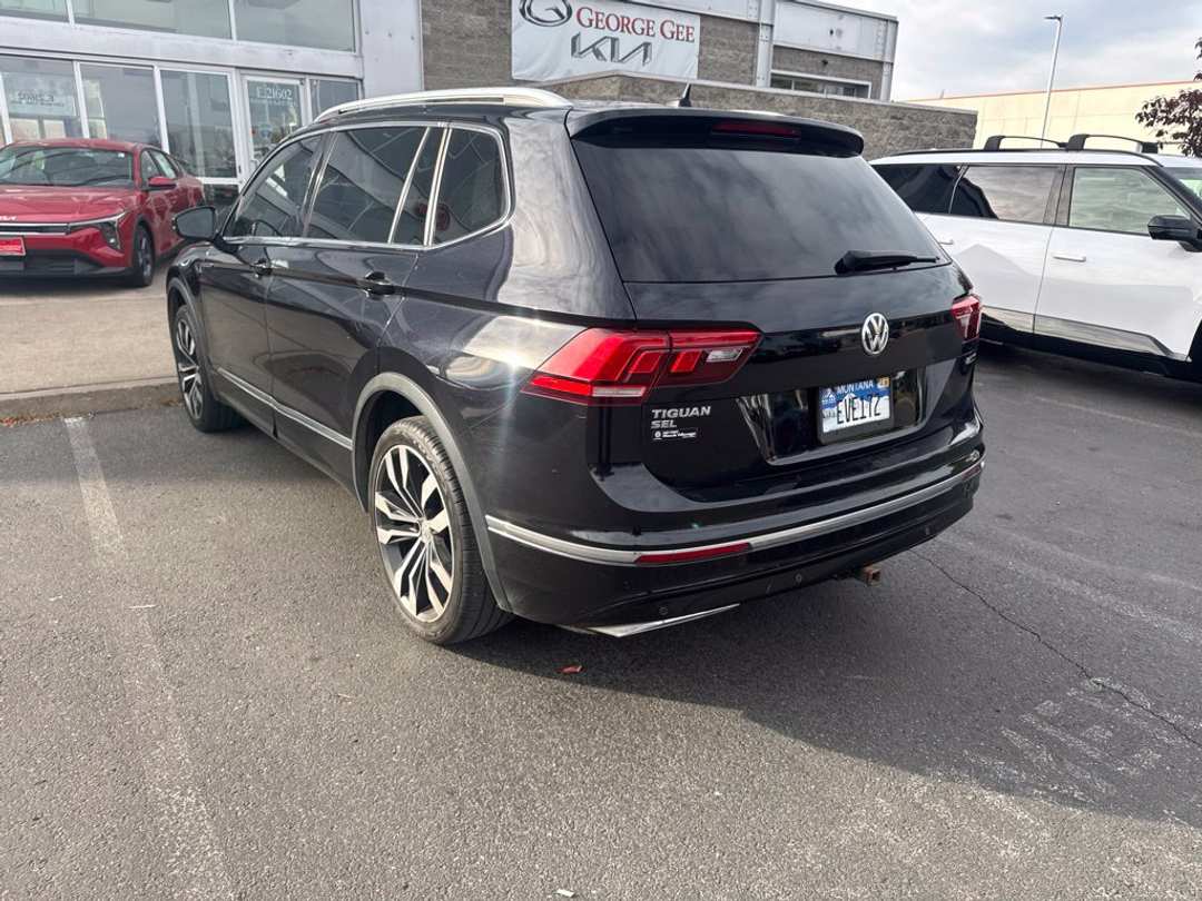2019 Volkswagen Tiguan - Image 2