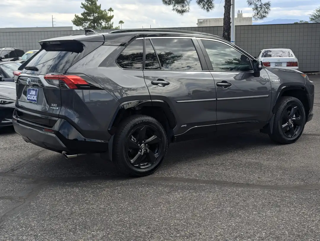 2021 Toyota Rav4 Hybrid XSE - Image 2