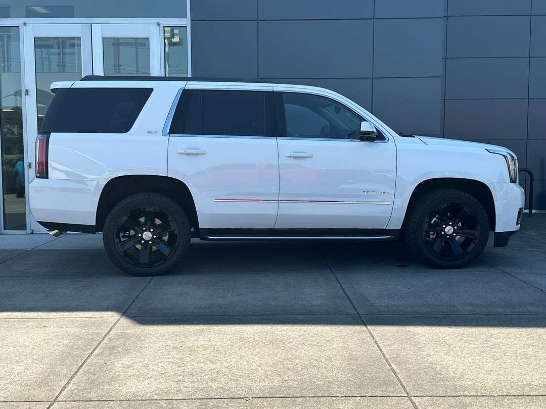 2018 GMC Yukon SLT - Image 2