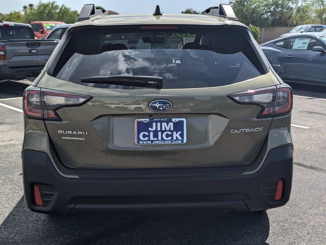 2021 Subaru Outback Premium - Image 3