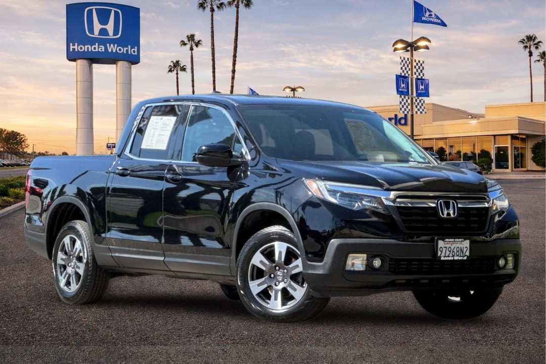 2019 Honda Ridgeline RTL - Image 2