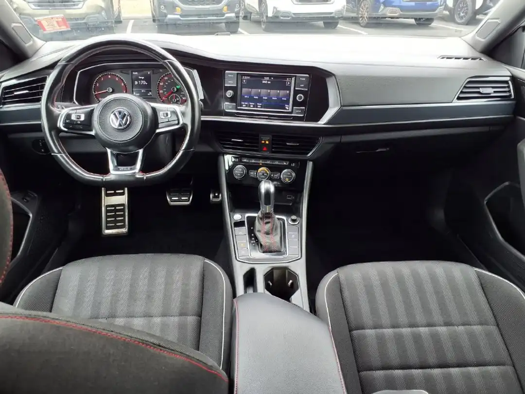 2019 Volkswagen Jetta Gli 2.0T S - Image 2