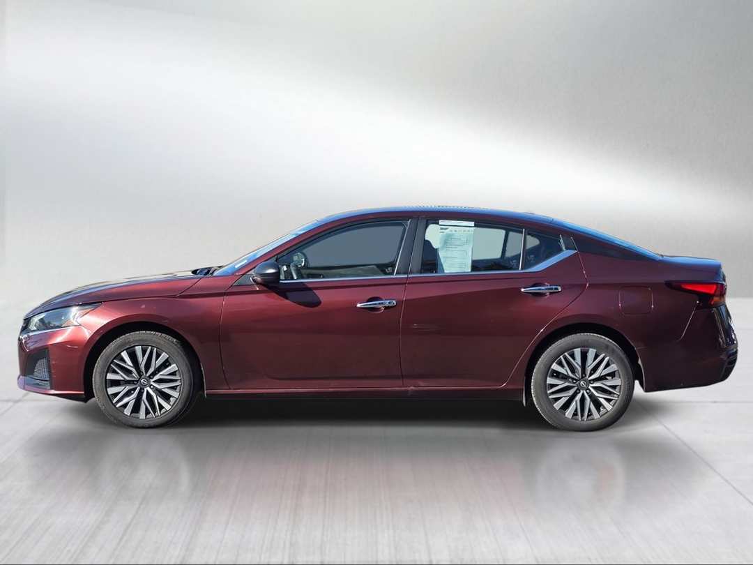 2024 Nissan Altima 2.5 SV - Image 2