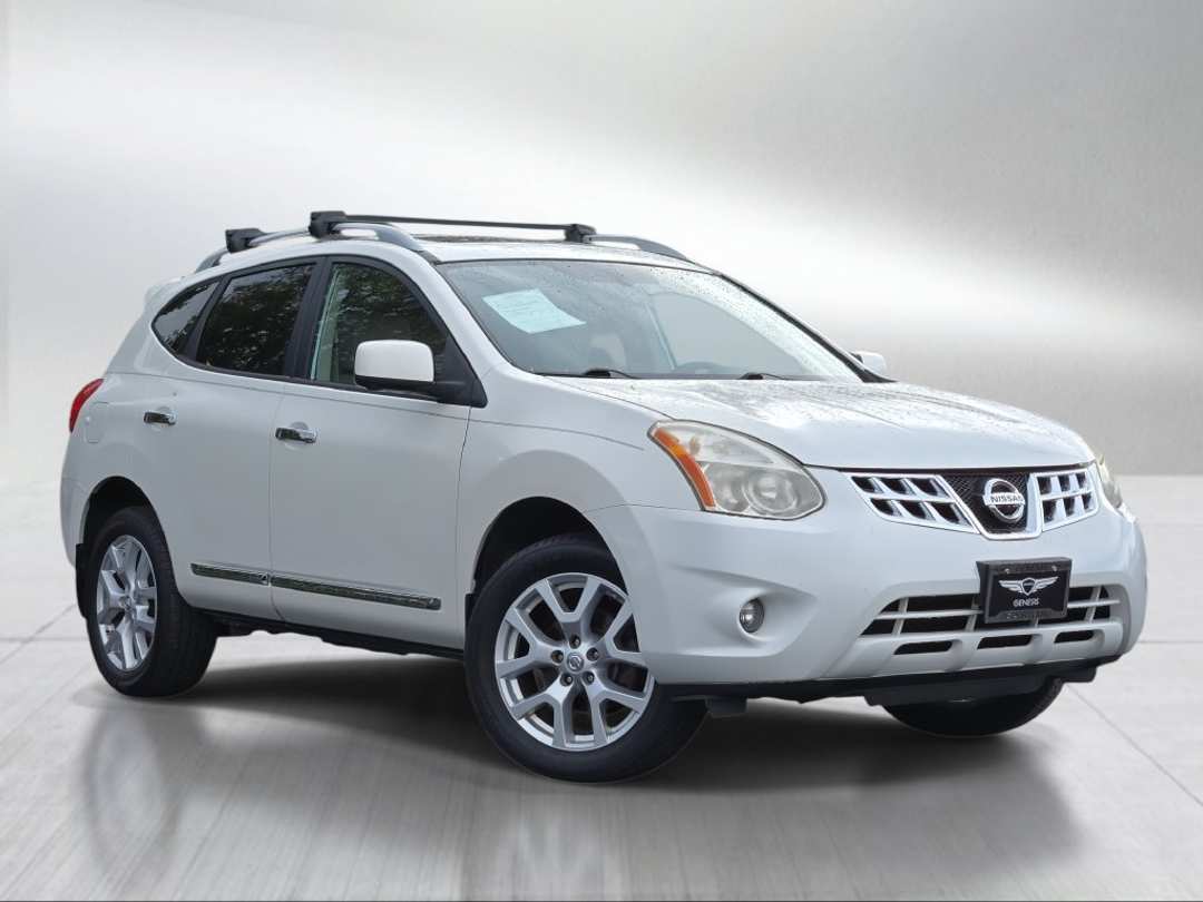 2013 Nissan Rogue SL - Image 2