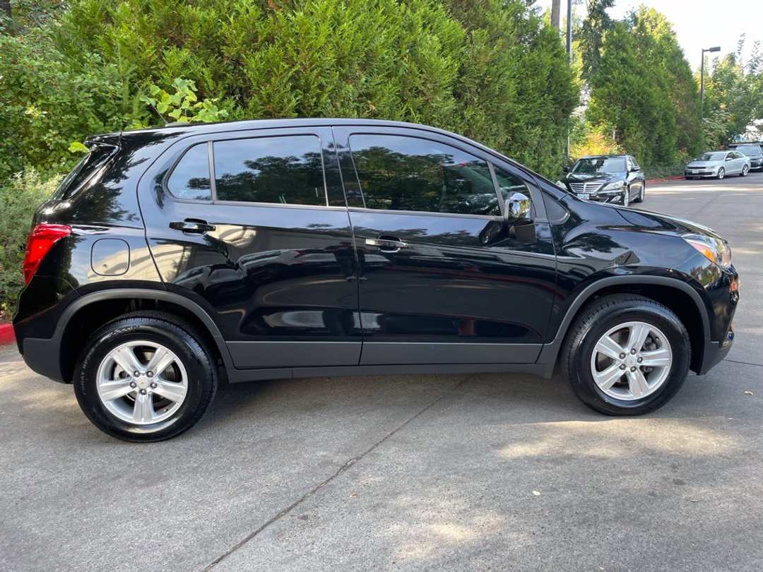 2018 Chevrolet Trax LS - Image 3