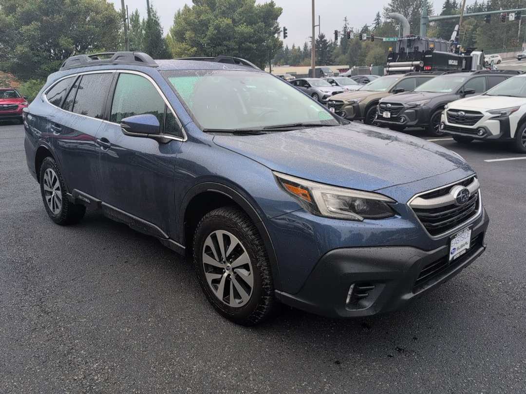 2021 Subaru Outback Premium - Image 3