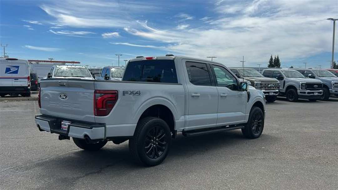 2026 Ford F-150 Lariat - Image 3