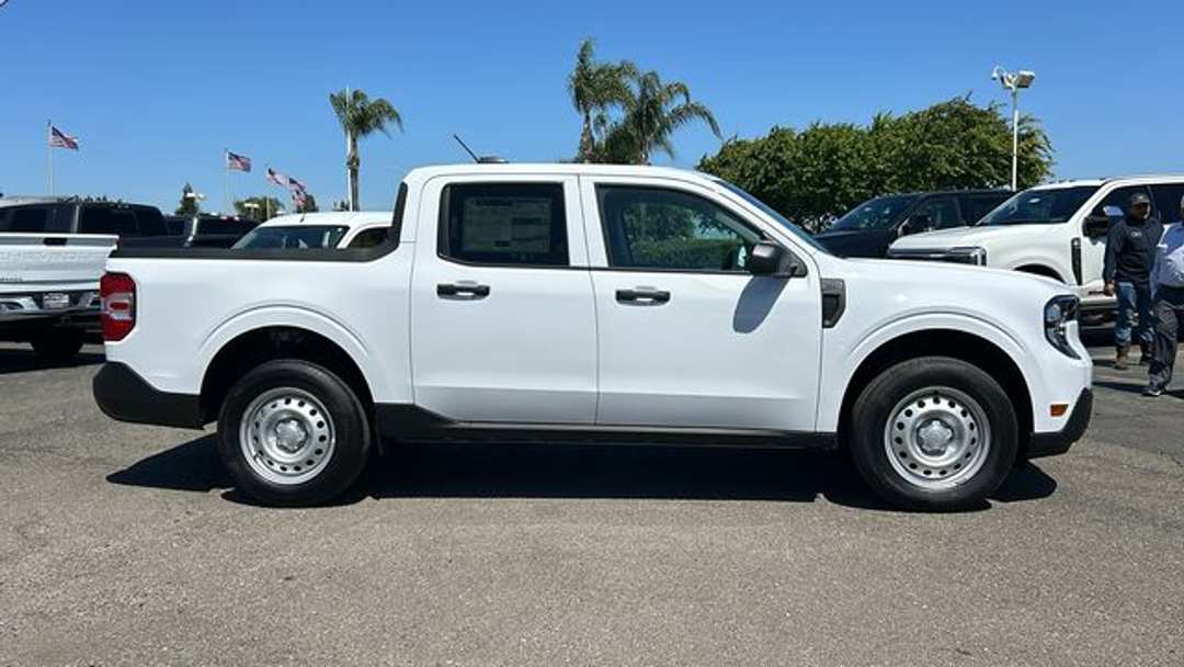 2026 Ford Maverick XL - Image 2