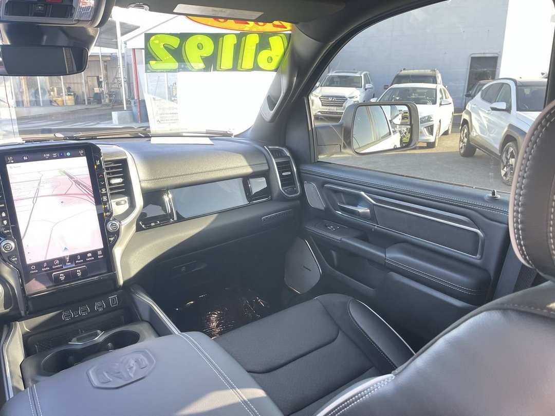 2026 Ram 1500 Laramie - Image 3