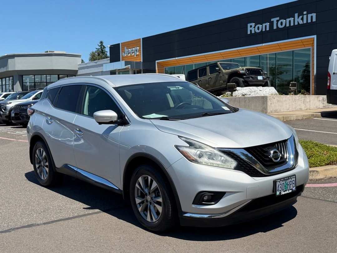 2015 Nissan Murano SL - Image 2