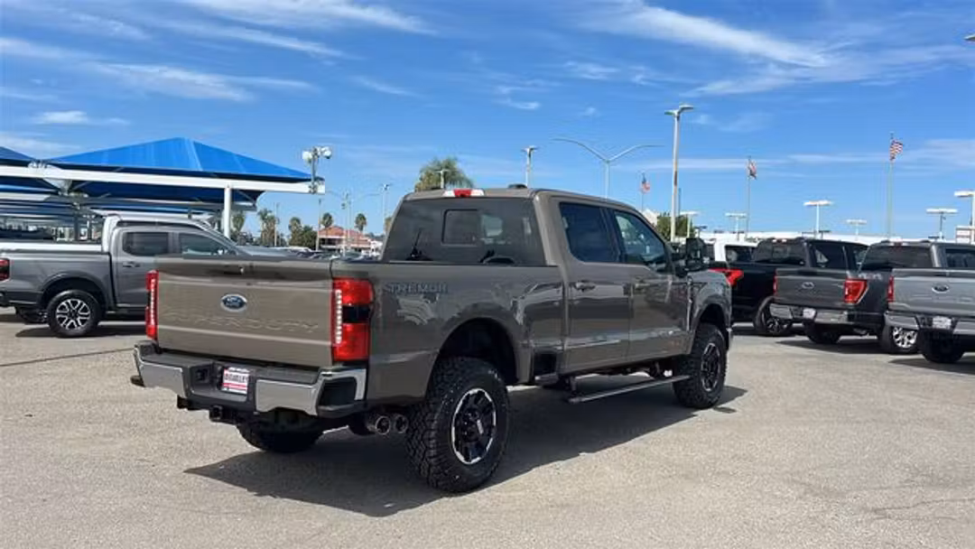2026 Ford F-350Sd Lariat - Image 3