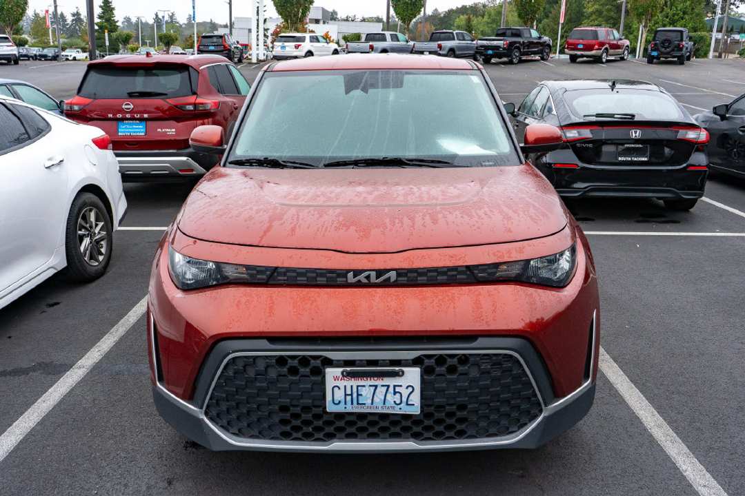 2023 Kia Soul LX - Image 2