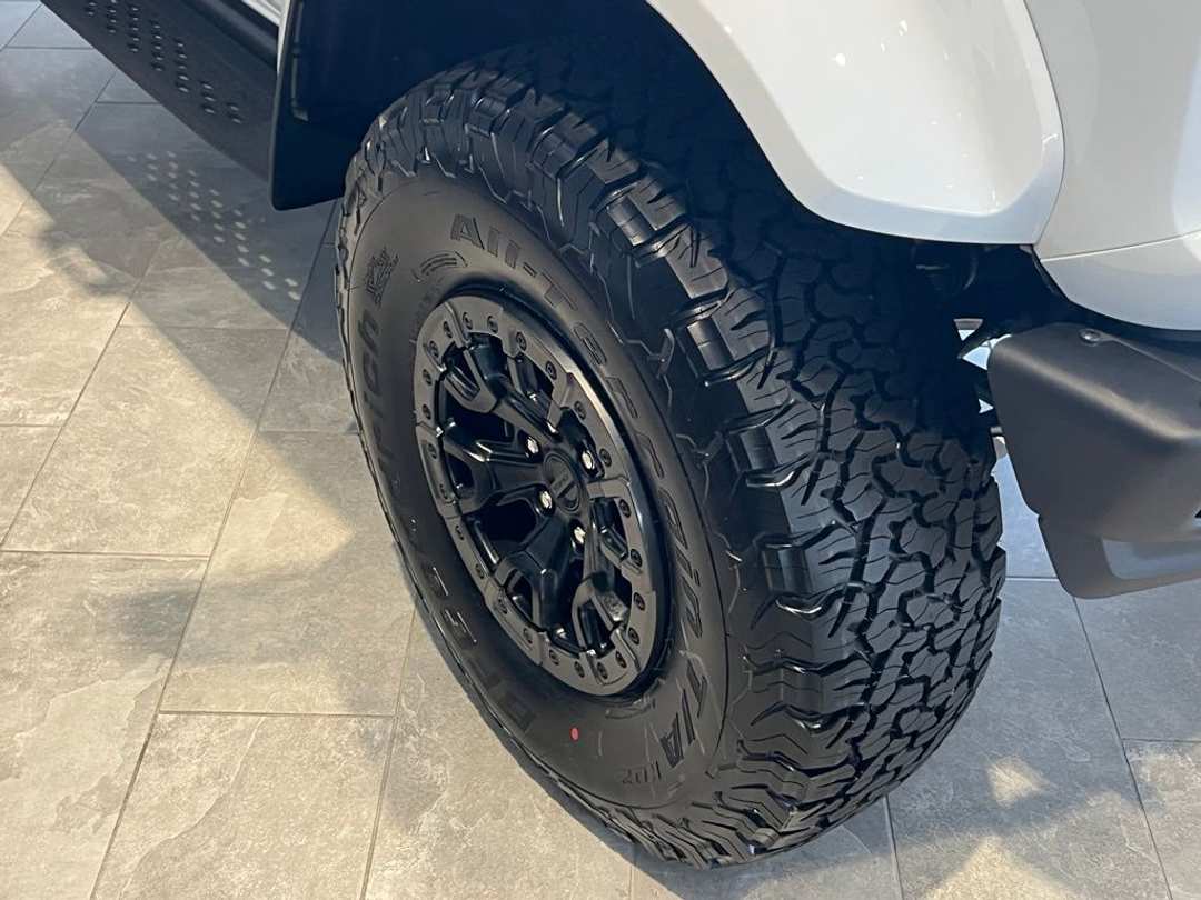 2026 Ford Bronco Raptor - Image 2