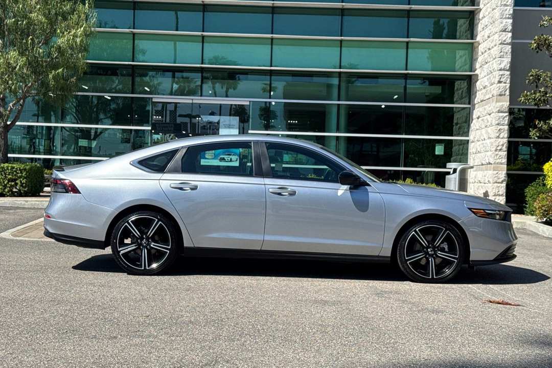 2025 Honda Accord Hybrid Sport - Image 3