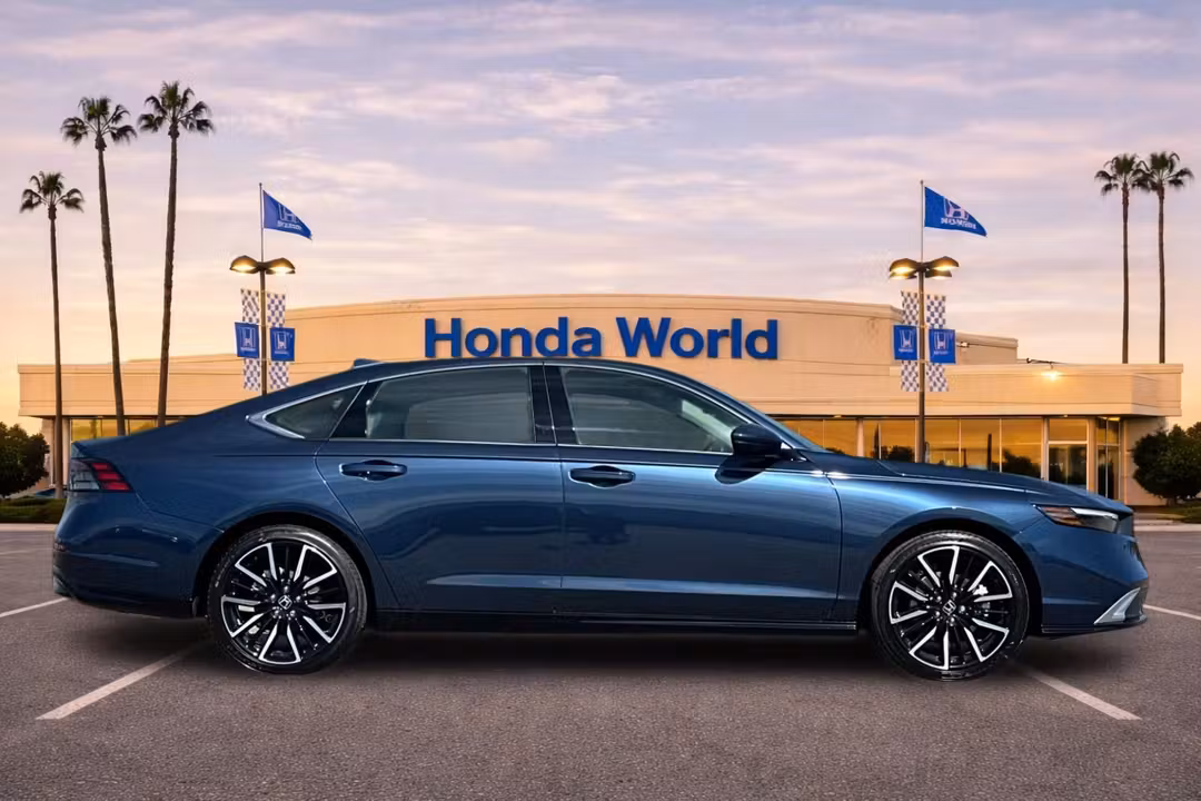 2026 Honda Accord Hybrid Touring - Image 3
