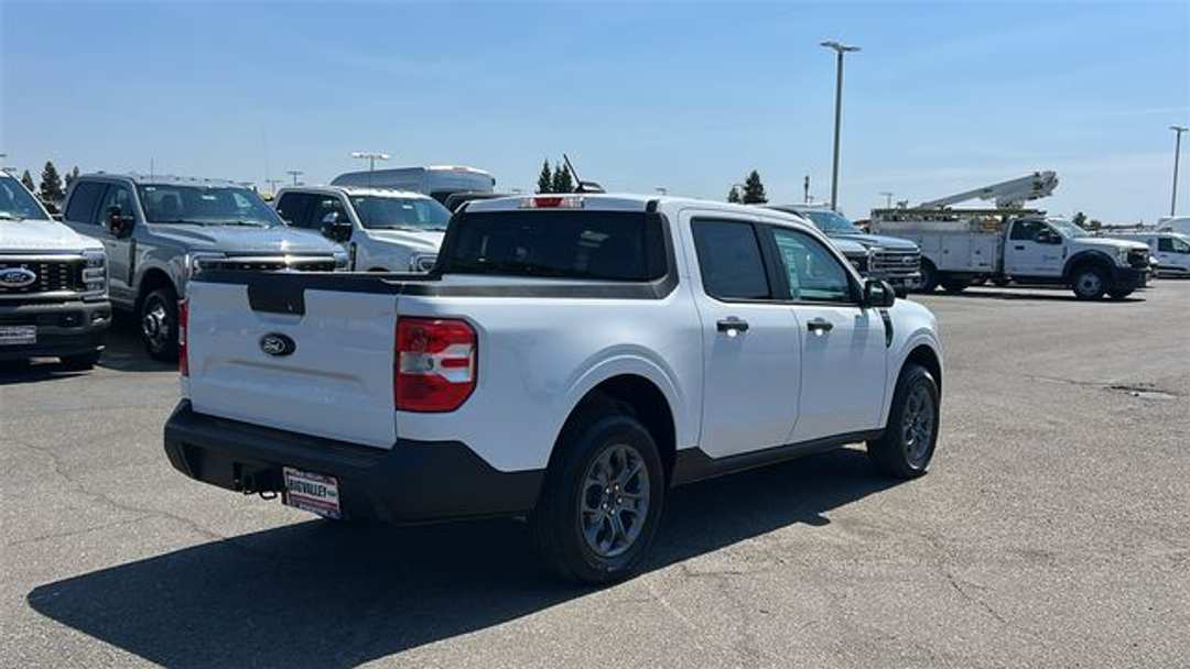 2026 Ford Maverick XLT - Image 3