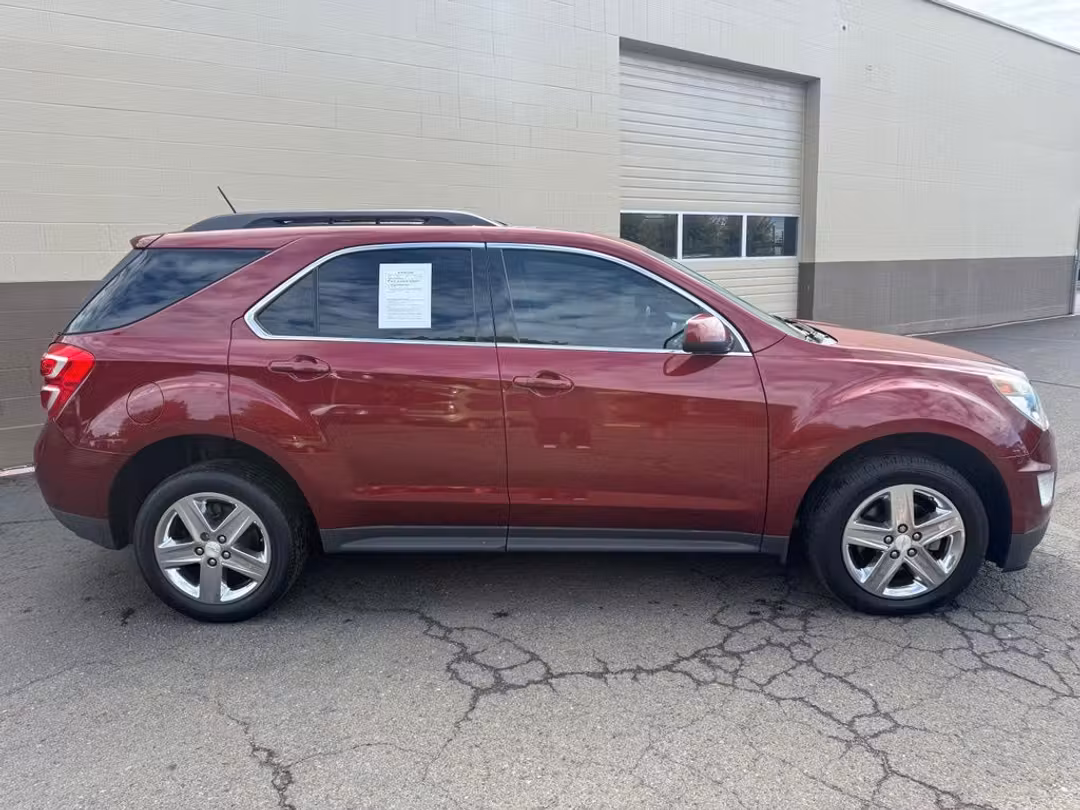 2016 Chevrolet Equinox LT - Image 3