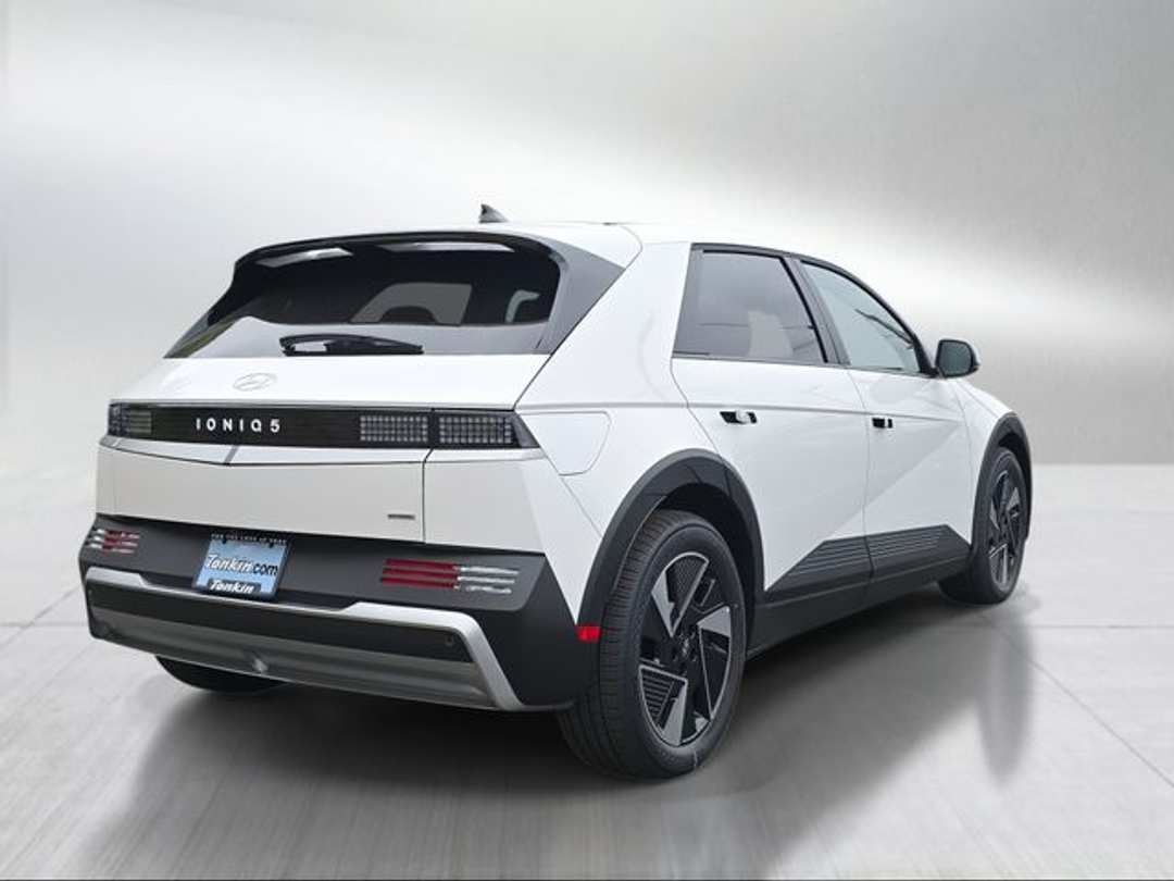 2026 Hyundai Ioniq 5 SE - Image 3