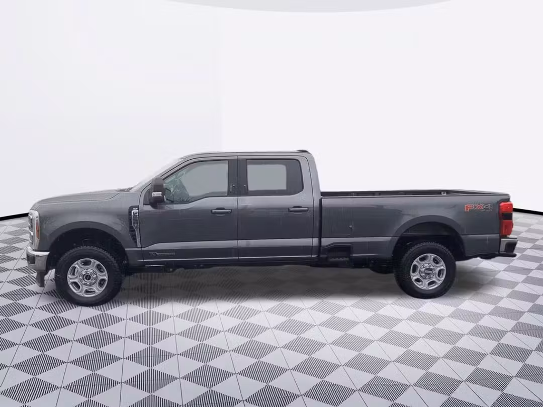 2026 Ford F-250Sd XLT - Image 2