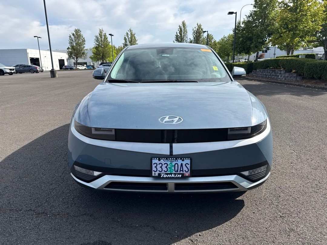 2024 Hyundai Ioniq 5 SE - Image 2