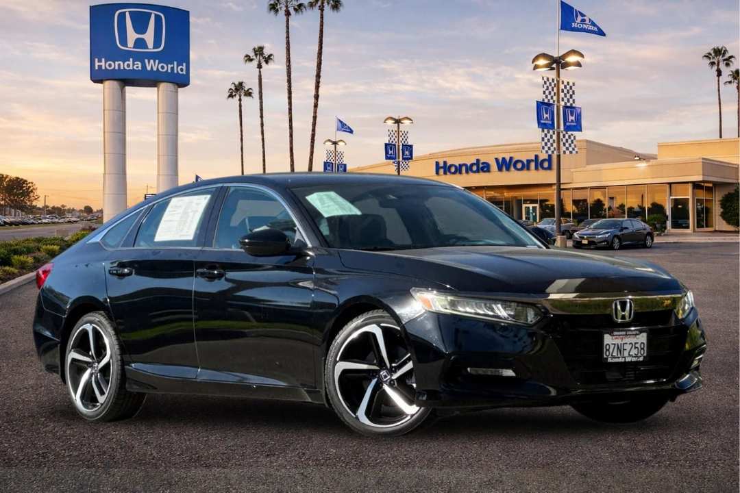 2018 Honda Accord Sport - Image 2