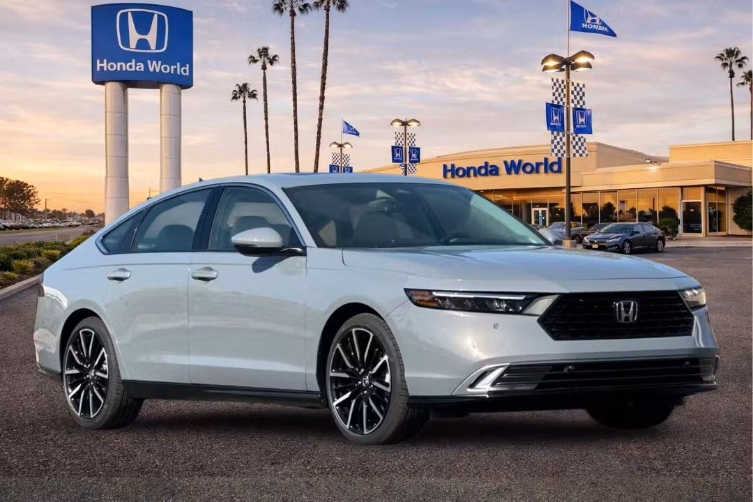 2026 Honda Accord Hybrid Touring - Image 2