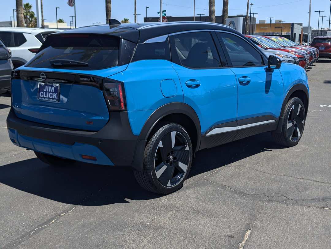2026 Nissan Kicks SR - Image 2