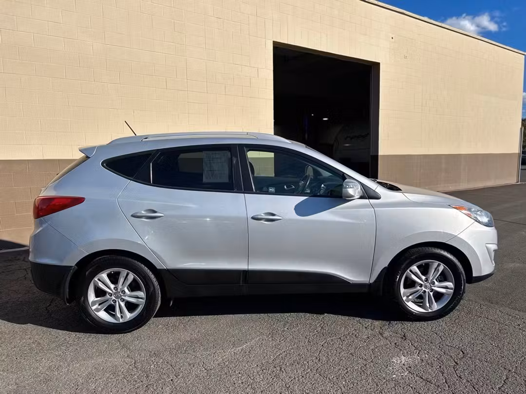 2012 Hyundai Tucson GLS - Image 3