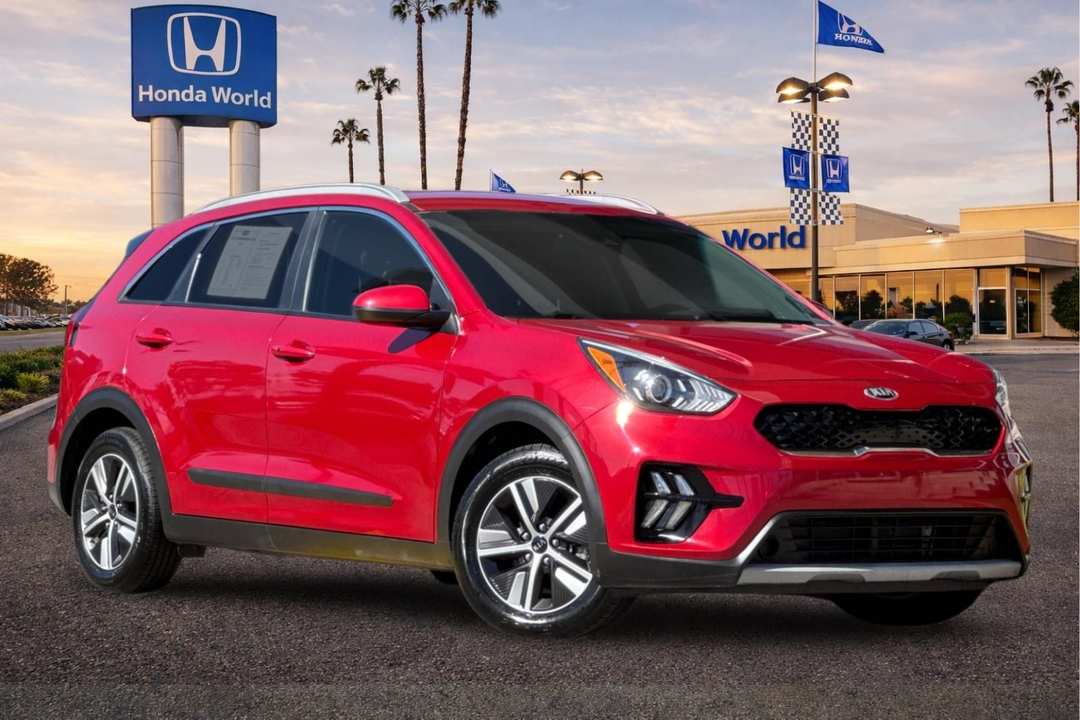 2020 Kia Niro LXS - Image 2