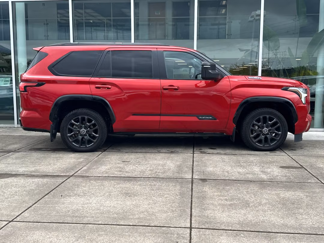 2024 Toyota Sequoia Platinum - Image 3