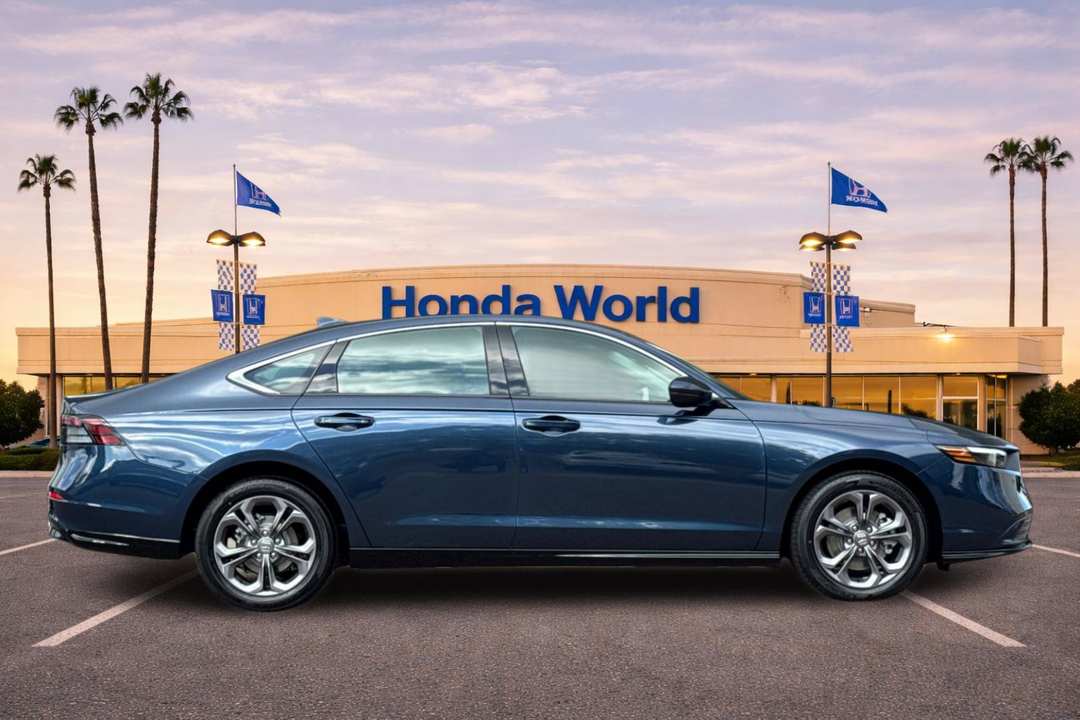 2026 Honda Accord Hybrid EXL - Image 3