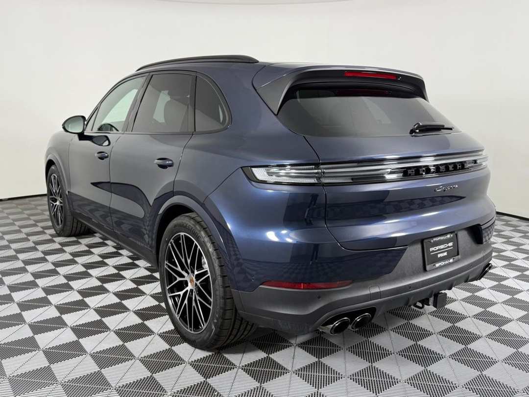 2026 Porsche Cayenne - Image 3