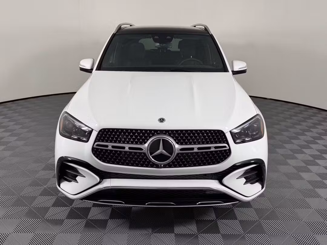2026 Mercedes-Benz GLE 450 - Image 3