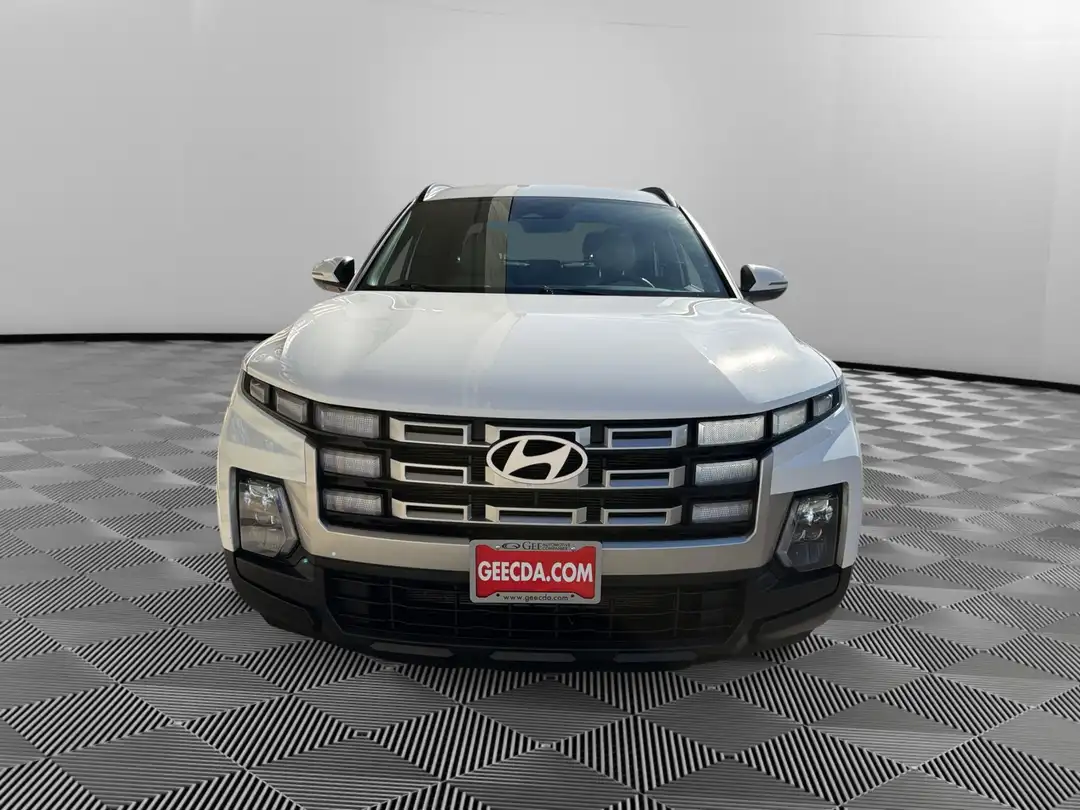 2025 Hyundai Santa Cruz SEL - Image 2