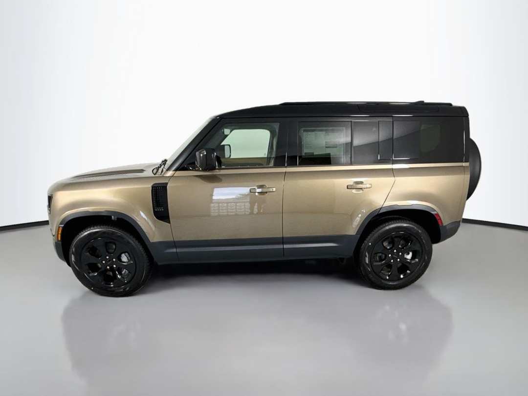2026 Land Rover Defender 110 S - Image 2