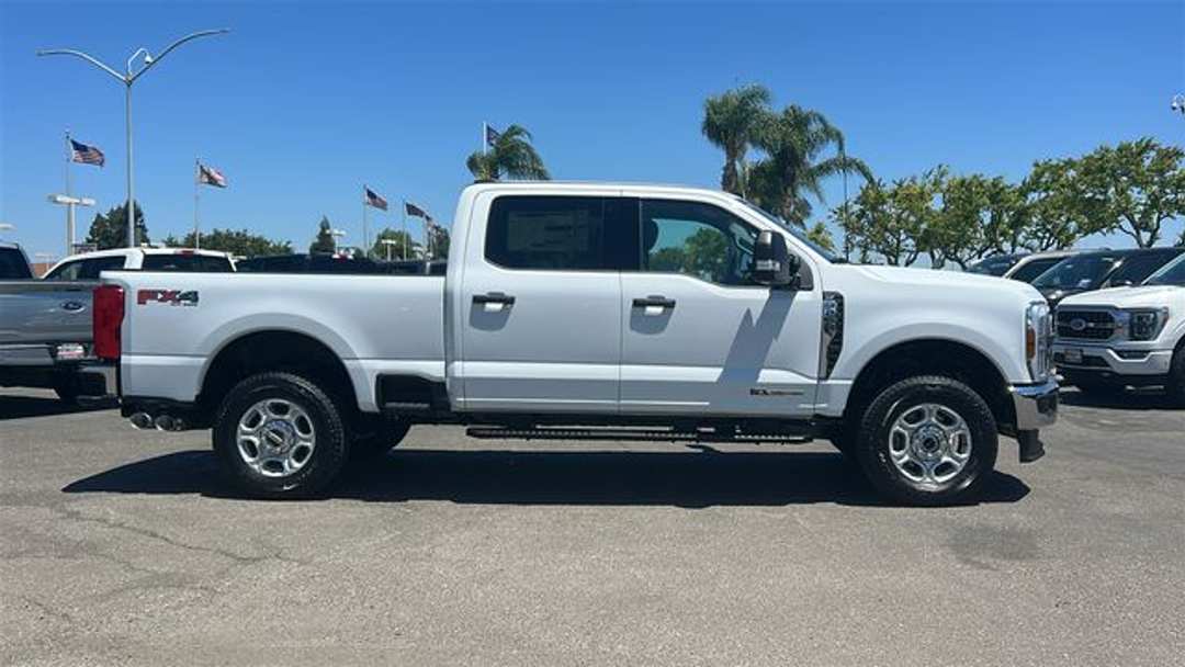 2026 Ford F-250Sd XLT - Image 2