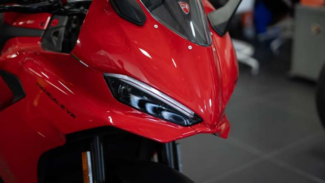 2026 Ducati Panigale V2 - Image 2