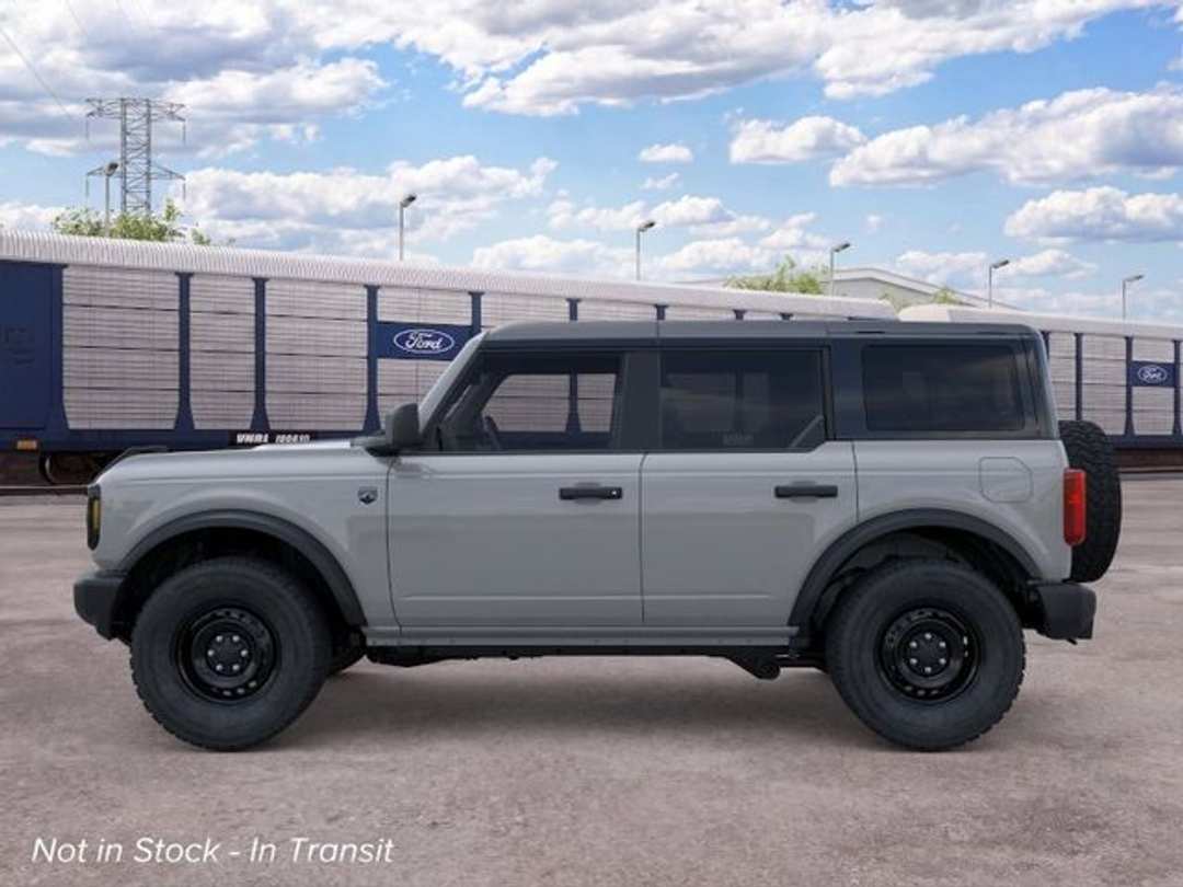 2026 Ford Bronco Big Bend - Image 3