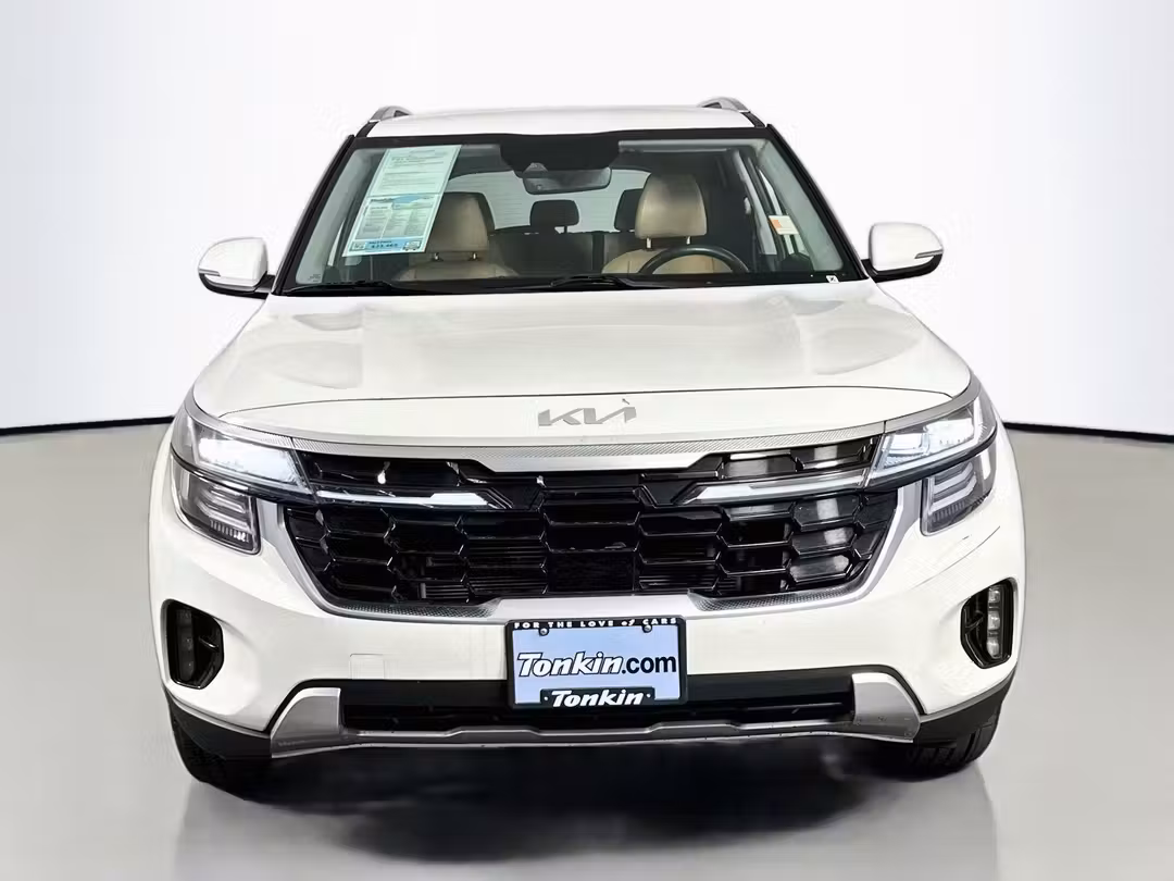 2024 Kia Seltos SX - Image 2