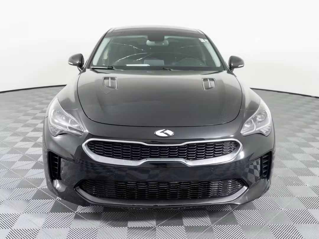 2018 Kia Stinger Premium - Image 2