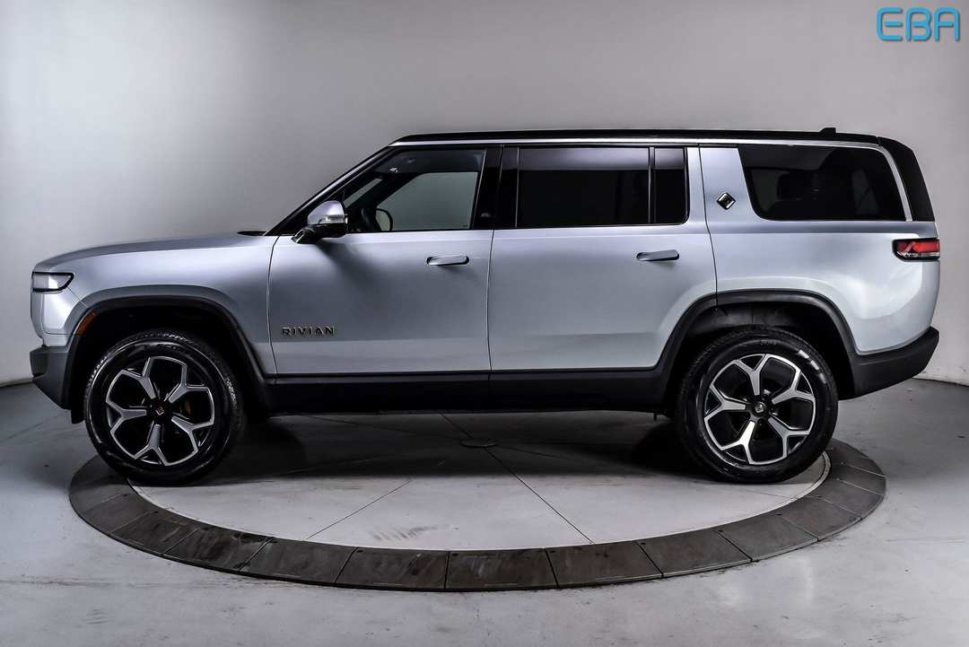 2023 Rivian R1S Adventure - Image 3