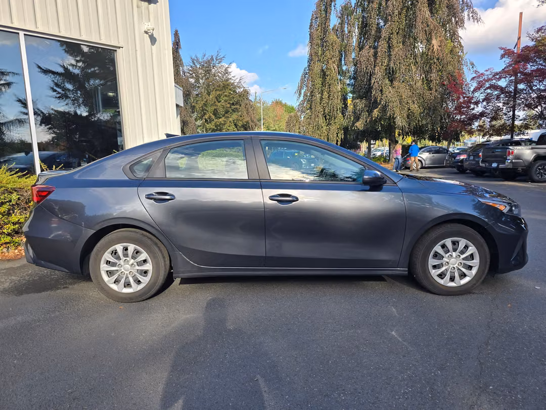 2024 Kia Forte LX - Image 3