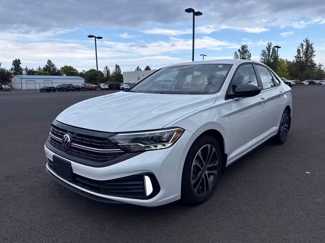 2024 Volkswagen Jetta 1.5T Sport - Image 3
