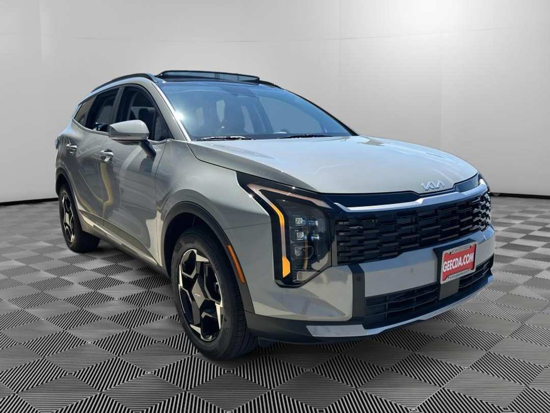 2026 Kia Sportage EX - Image 3