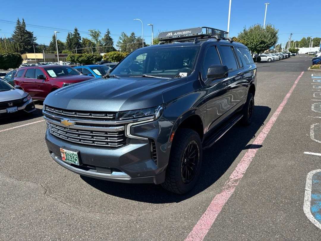 2021 Chevrolet Suburban Premier - Image 3