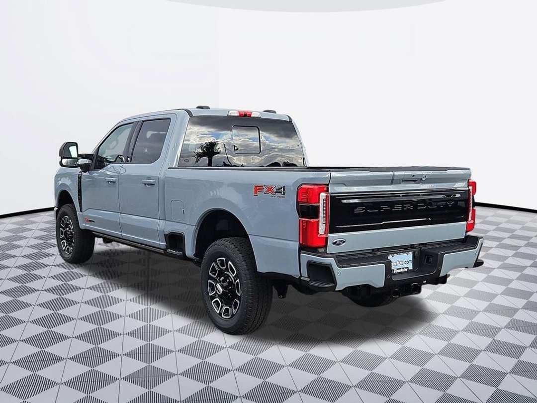 2026 Ford F-250Sd Platinum - Image 3