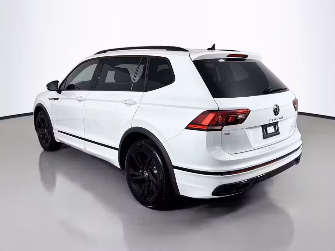 2023 Volkswagen Tiguan 2.0T SE RLine Black - Image 3
