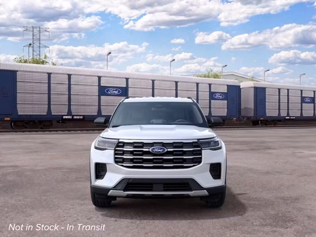 2027 Ford Explorer Active - Image 3