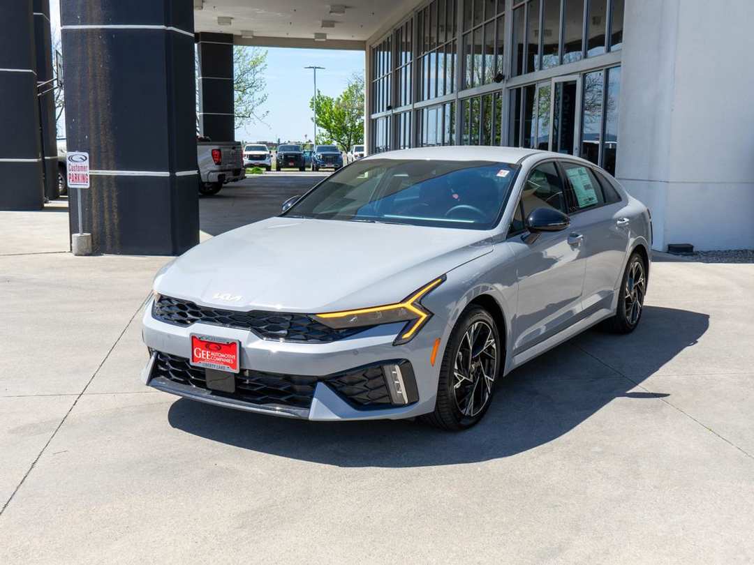 2026 Kia K5 GTLine - Image 3